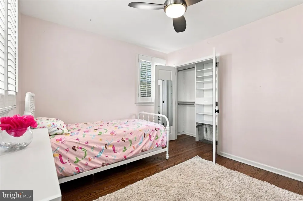 623 HILLSIDE ROAD Blue Bell, PA 19422