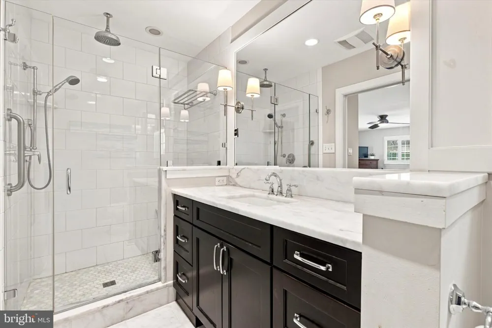 623 HILLSIDE ROAD Blue Bell, PA 19422