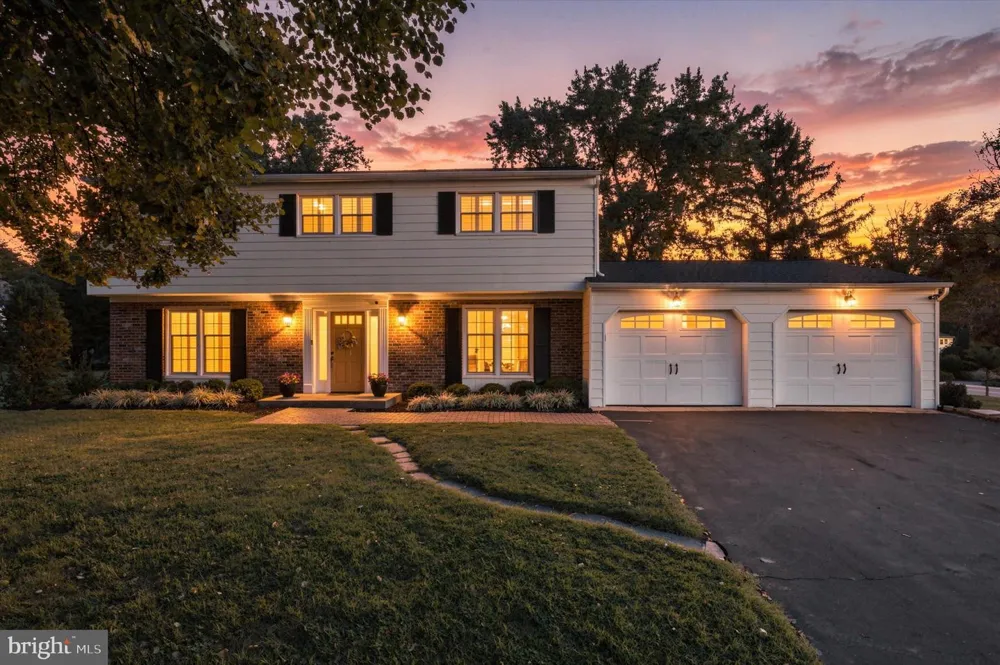 623 HILLSIDE ROAD Blue Bell, PA 19422