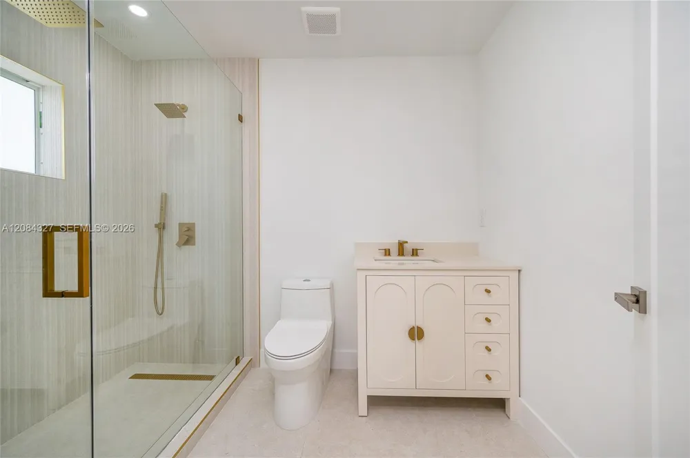 9361 SW 27th St Miami, FL 33165