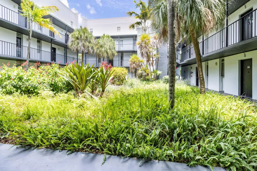 2930 Forest Hills Blvd #B108 Coral Springs, FL 33065