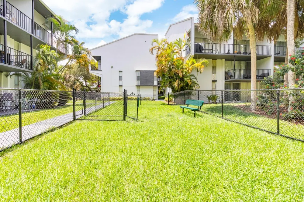 2930 Forest Hills Blvd #B108 Coral Springs, FL 33065