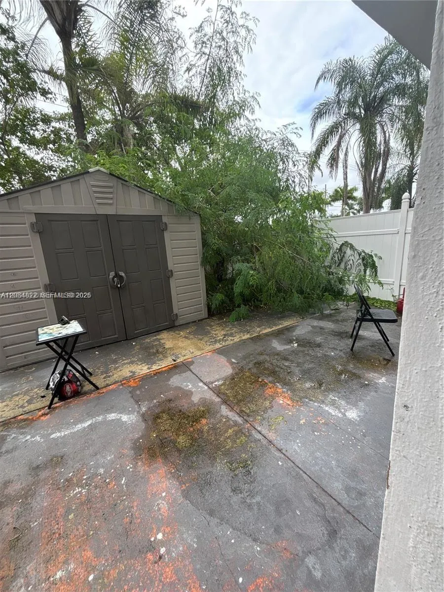 16450 NW 2nd Ave #109 Miami, FL 33169