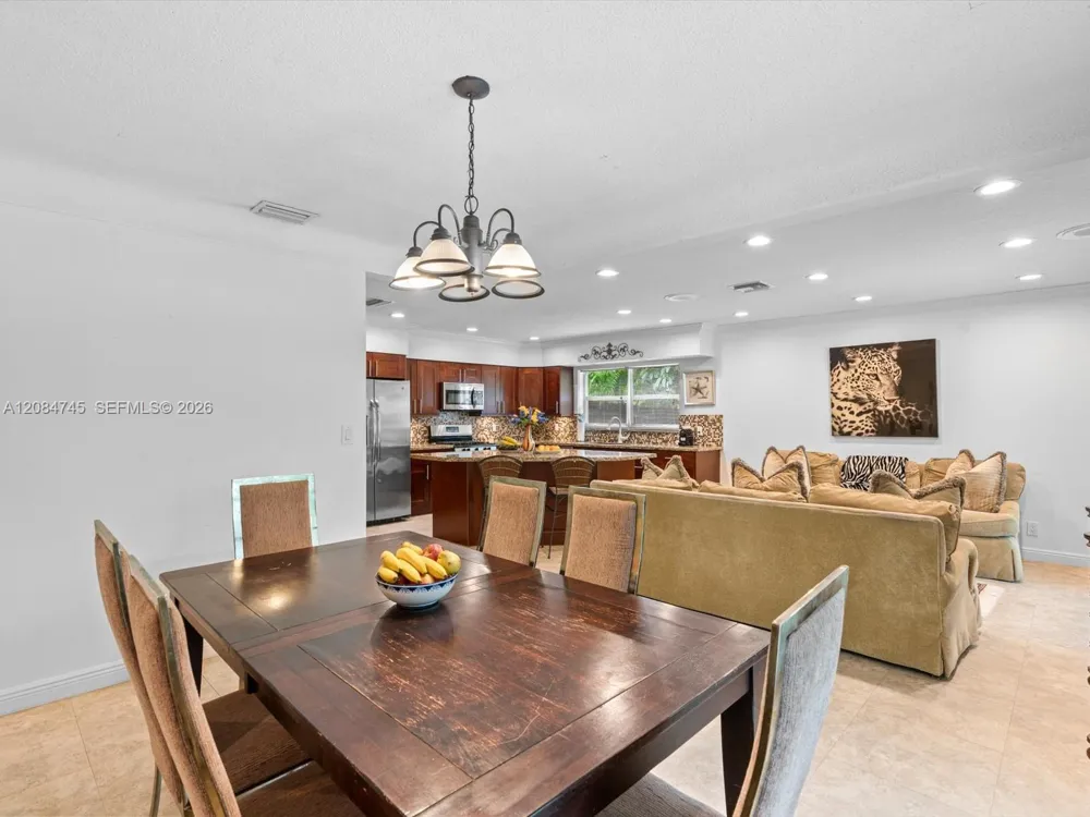 731 NW 4th Ct Boca Raton, FL 33432