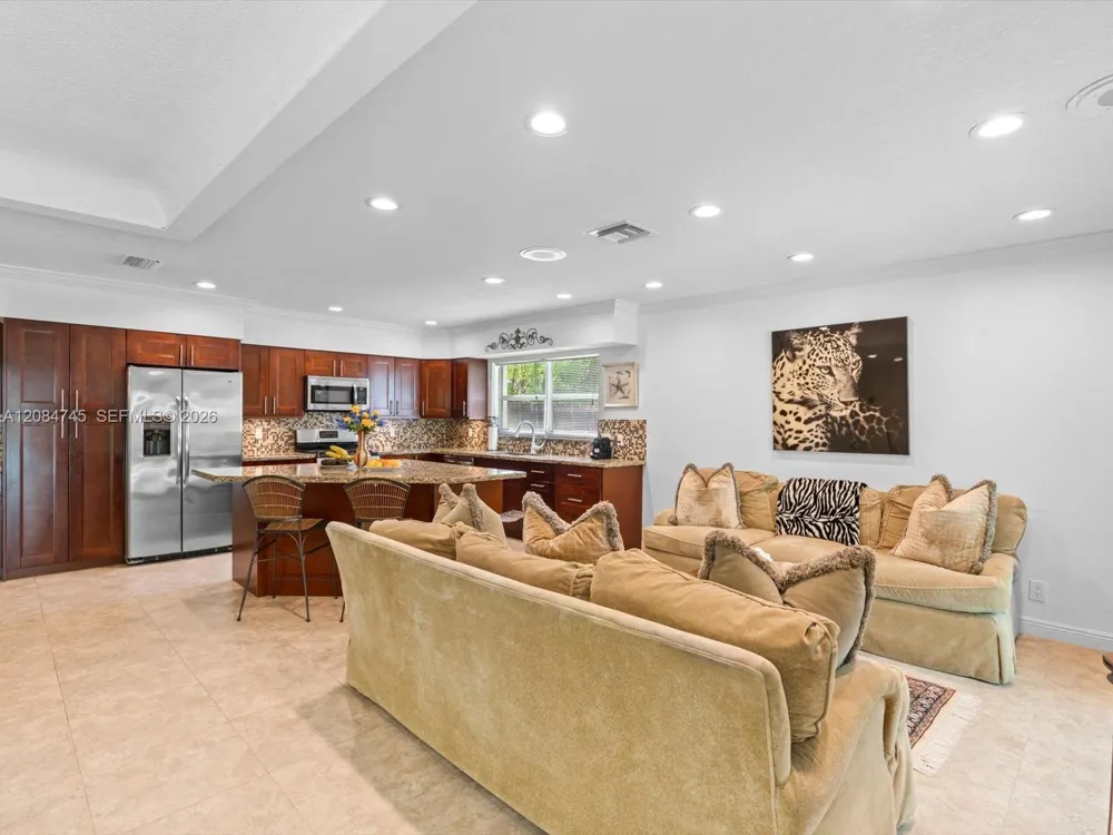731 NW 4th Ct Boca Raton, FL 33432
