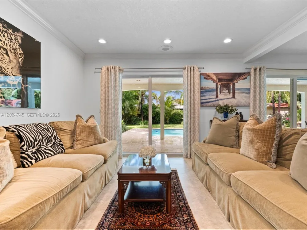 731 NW 4th Ct Boca Raton, FL 33432