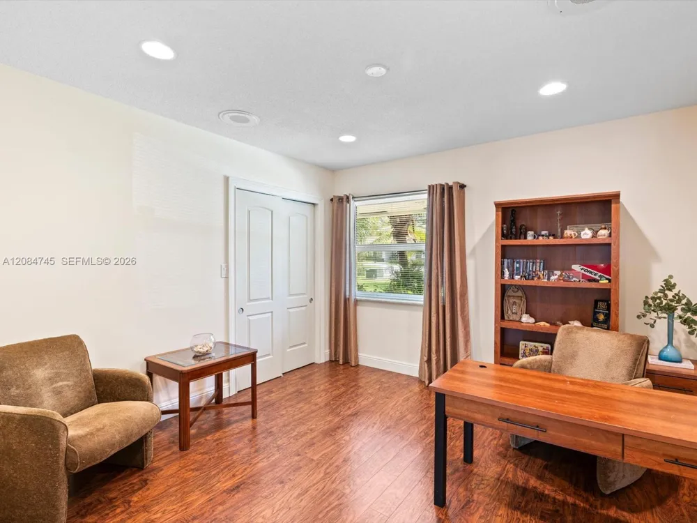 731 NW 4th Ct Boca Raton, FL 33432