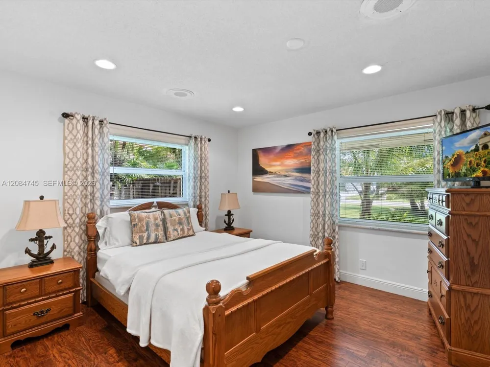 731 NW 4th Ct Boca Raton, FL 33432