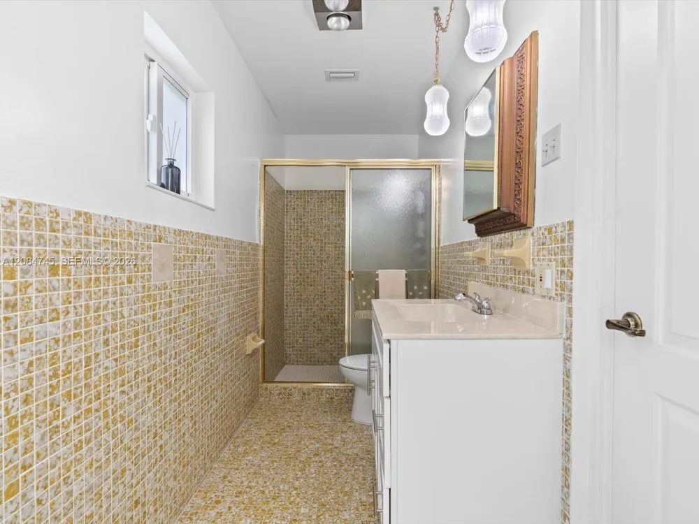 731 NW 4th Ct Boca Raton, FL 33432