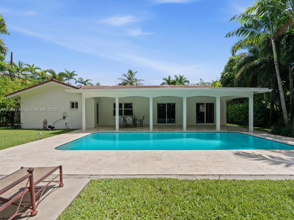731 NW 4th Ct Boca Raton, FL 33432