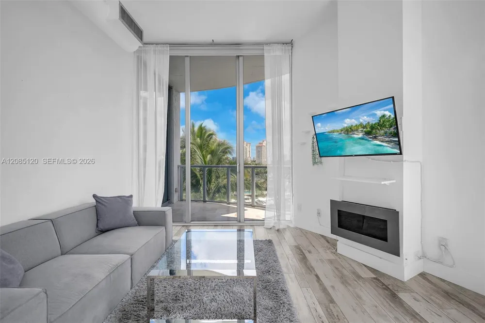 3029 NE 188th St #725 Aventura, FL 33180