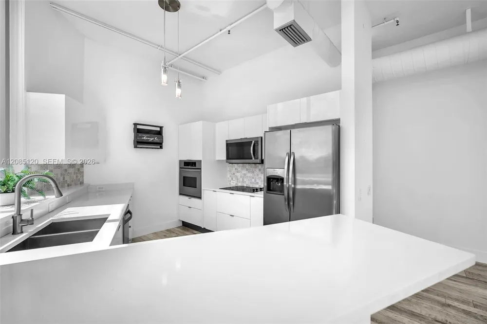 3029 NE 188th St #725 Aventura, FL 33180