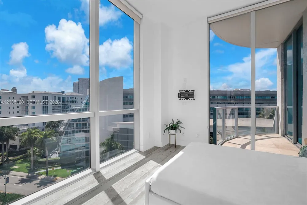 3029 NE 188th St #725 Aventura, FL 33180