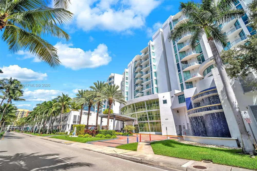 3029 NE 188th St #725 Aventura, FL 33180