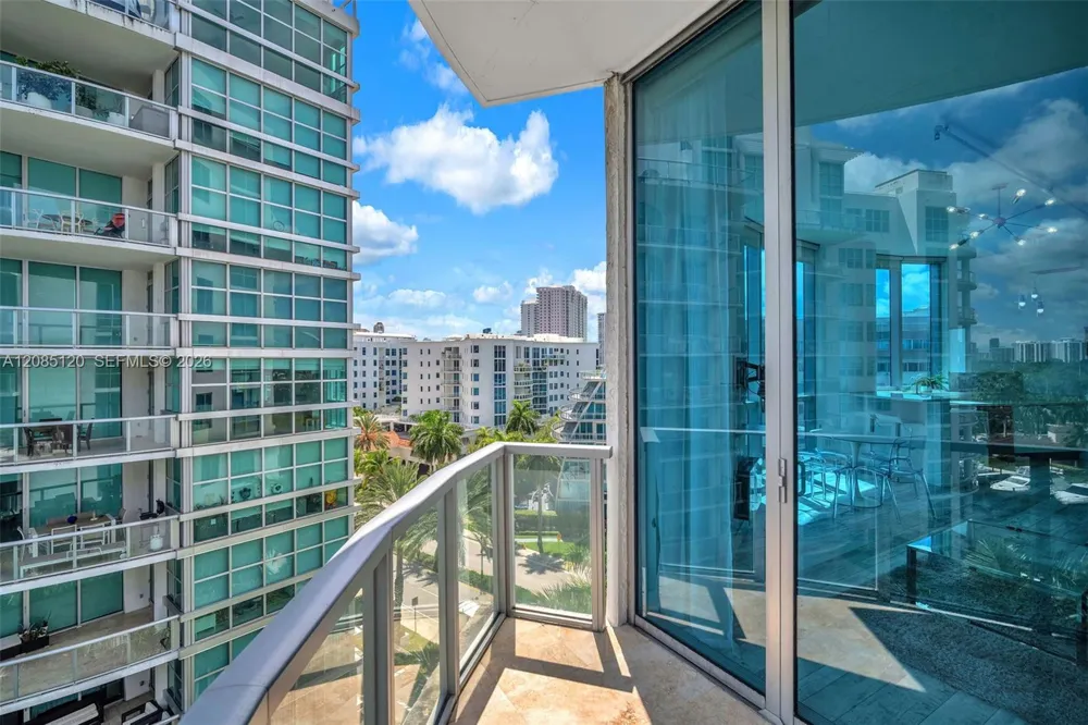 3029 NE 188th St #725 Aventura, FL 33180