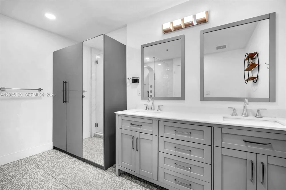 3029 NE 188th St #725 Aventura, FL 33180