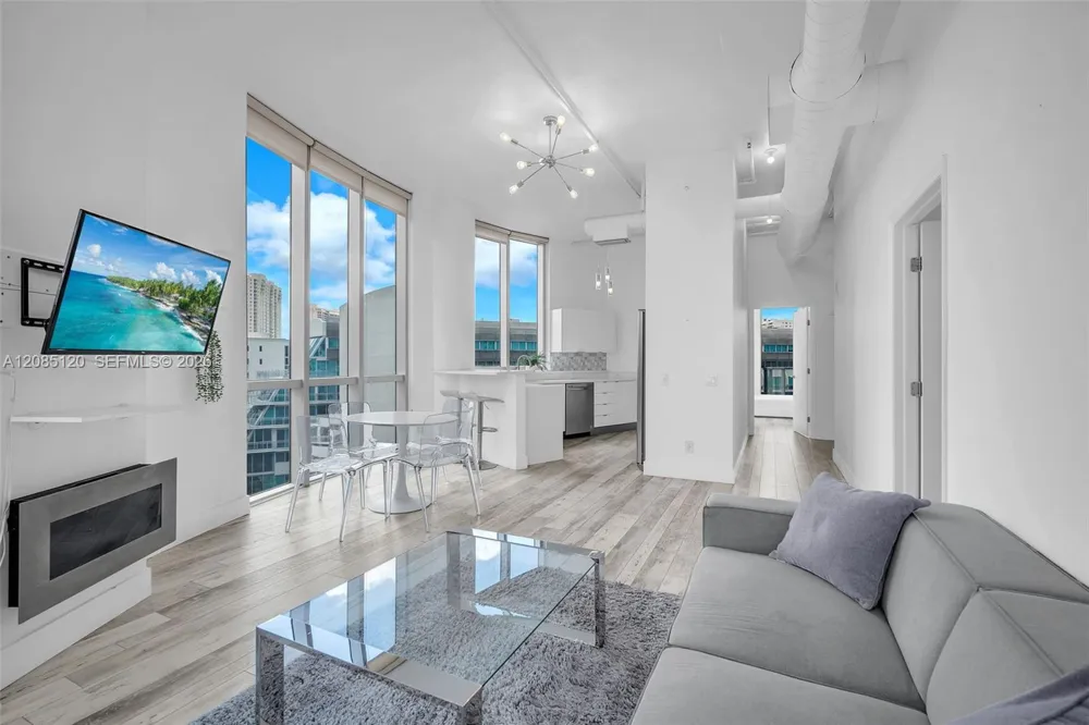 3029 NE 188th St #725 Aventura, FL 33180