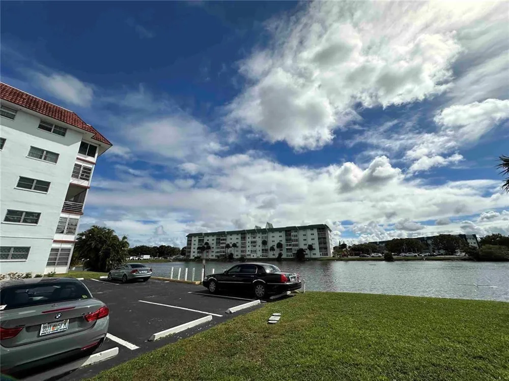 4751 NW 21st Street #618 Lauderhill, FL 33313