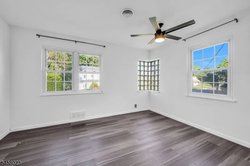 48 Elwood Ave Flemington, NJ 08822