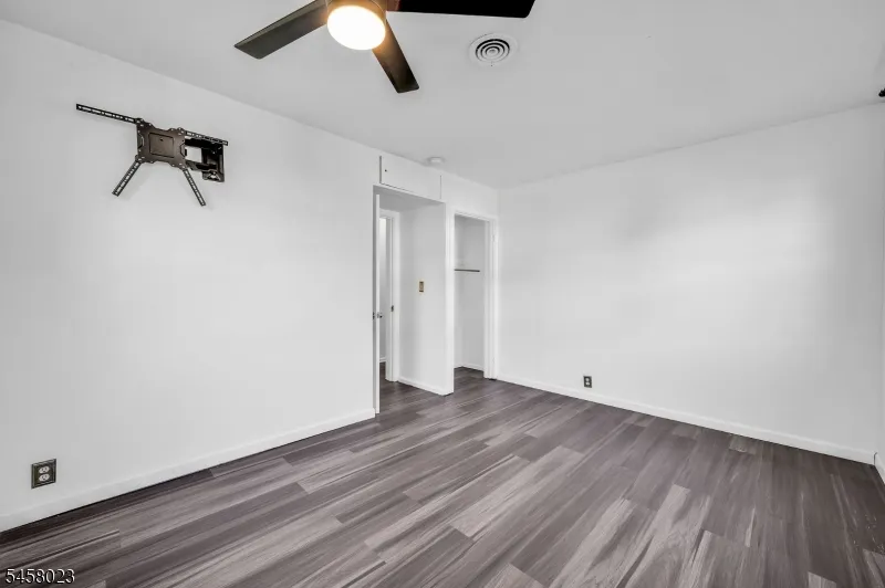 48 Elwood Ave Flemington, NJ 08822