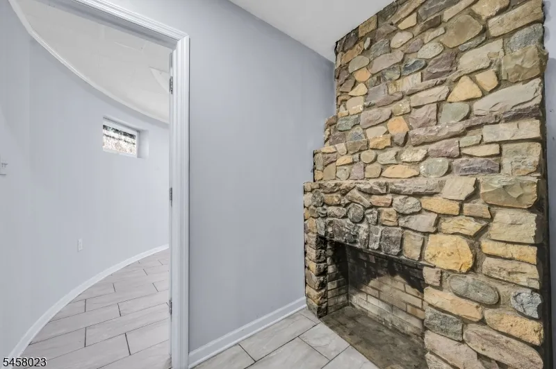 48 Elwood Ave Flemington, NJ 08822