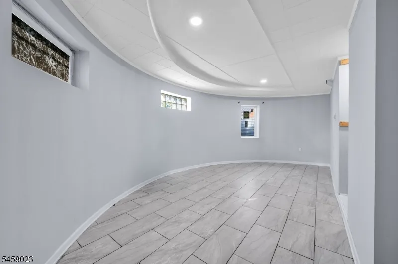 48 Elwood Ave Flemington, NJ 08822