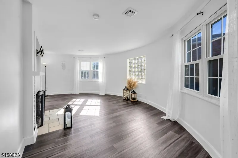 48 Elwood Ave Flemington, NJ 08822