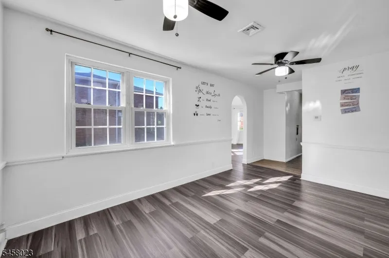48 Elwood Ave Flemington, NJ 08822