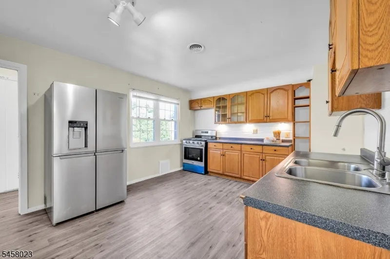 48 Elwood Ave Flemington, NJ 08822