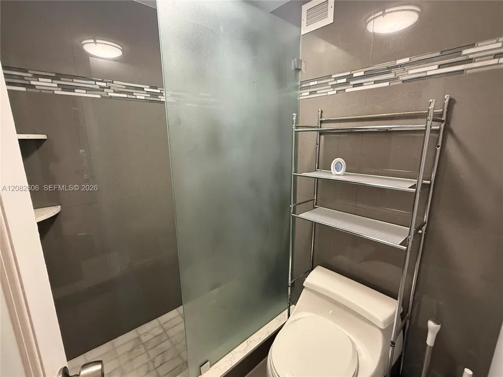 100 Lincoln Rd #1420 Miami Beach, FL 33139