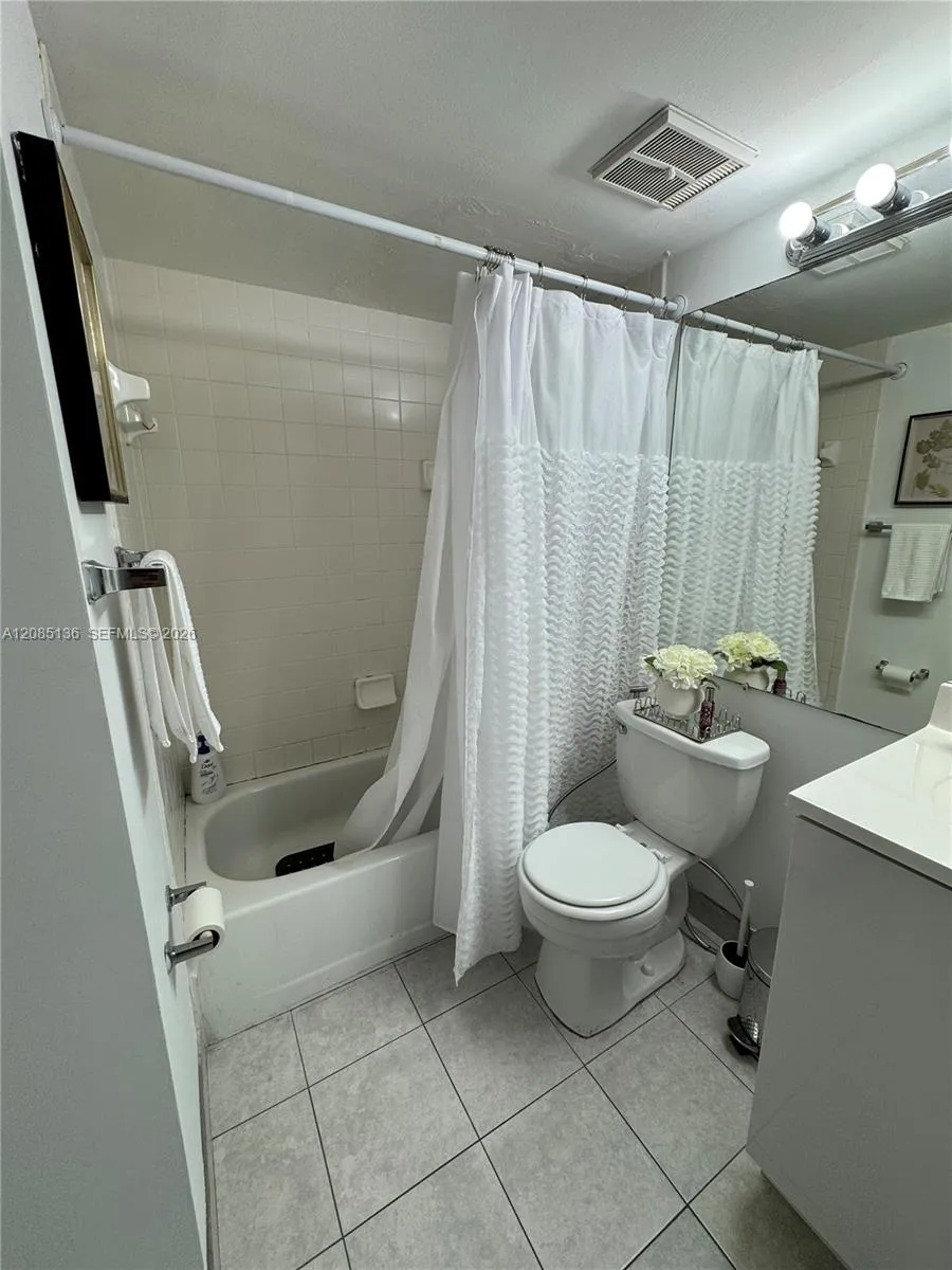 14035 SW 91st Ter #14035 Miami, FL 33186