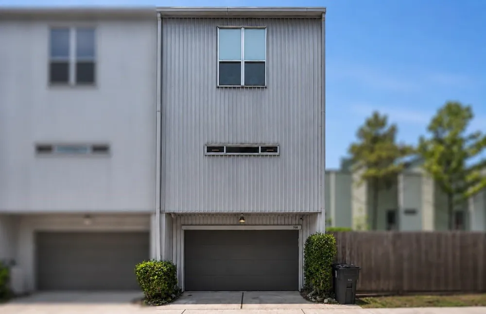708 Ruthven Street Houston, TX 77019