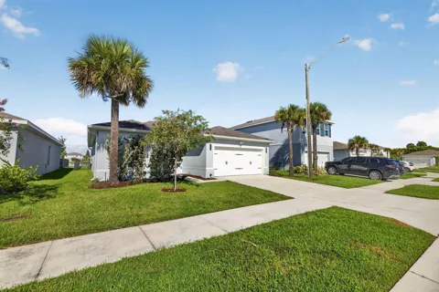 501 CHERIMOYA STREET