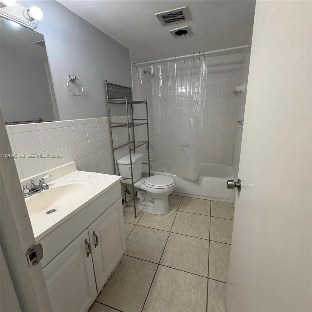 2175 NE 170th St #307 North Miami Beach, FL 33162