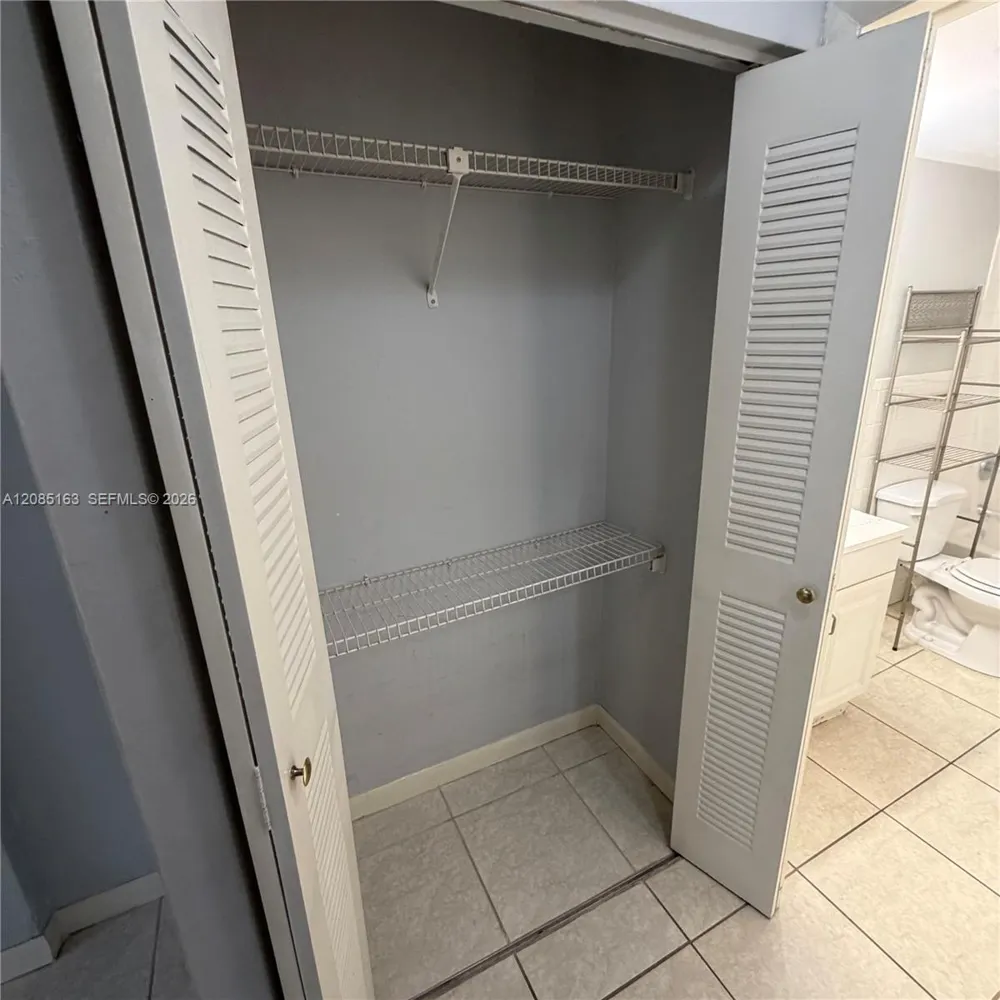 2175 NE 170th St #307 North Miami Beach, FL 33162