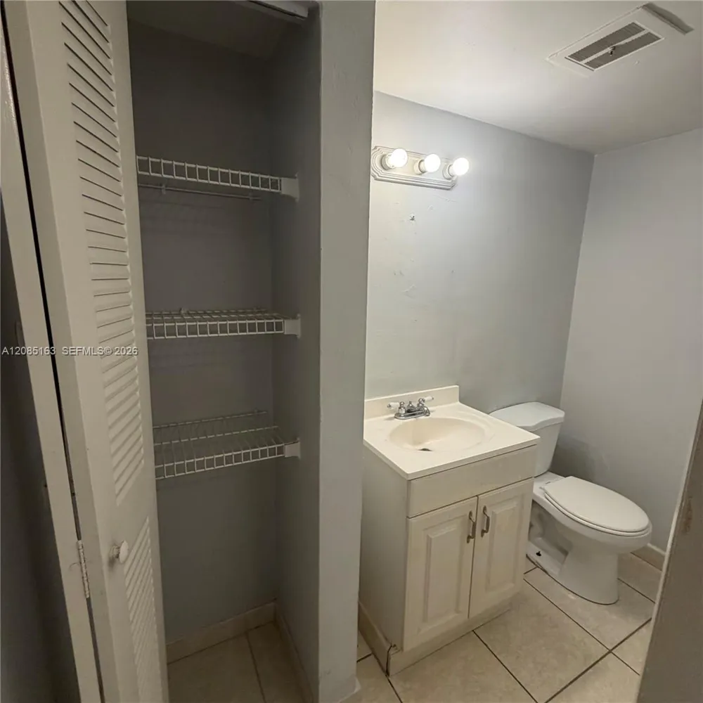 2175 NE 170th St #307 North Miami Beach, FL 33162