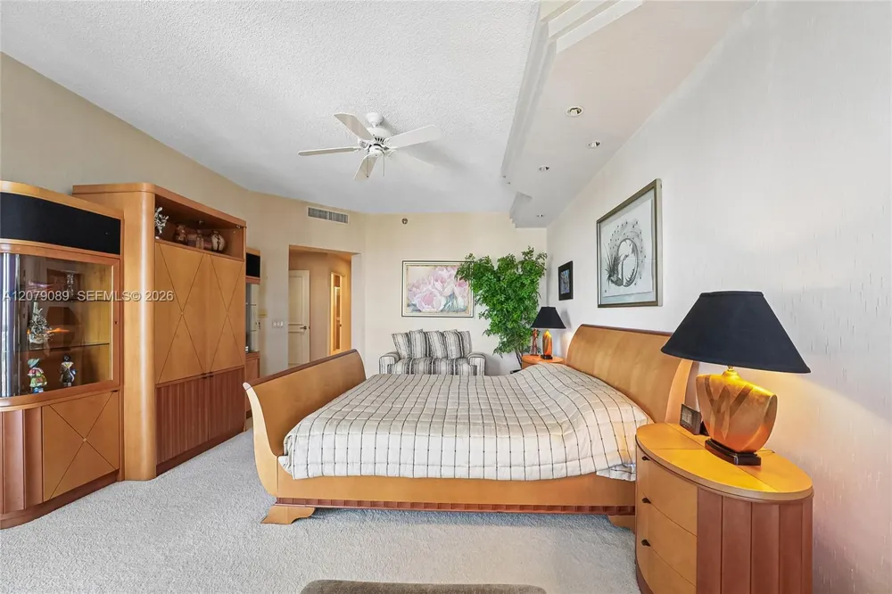21150 Point Pl #3004 Aventura, FL 33180