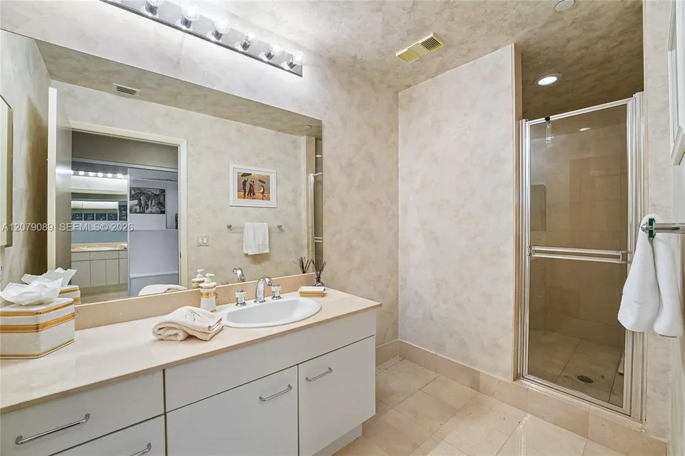 21150 Point Pl #3004 Aventura, FL 33180