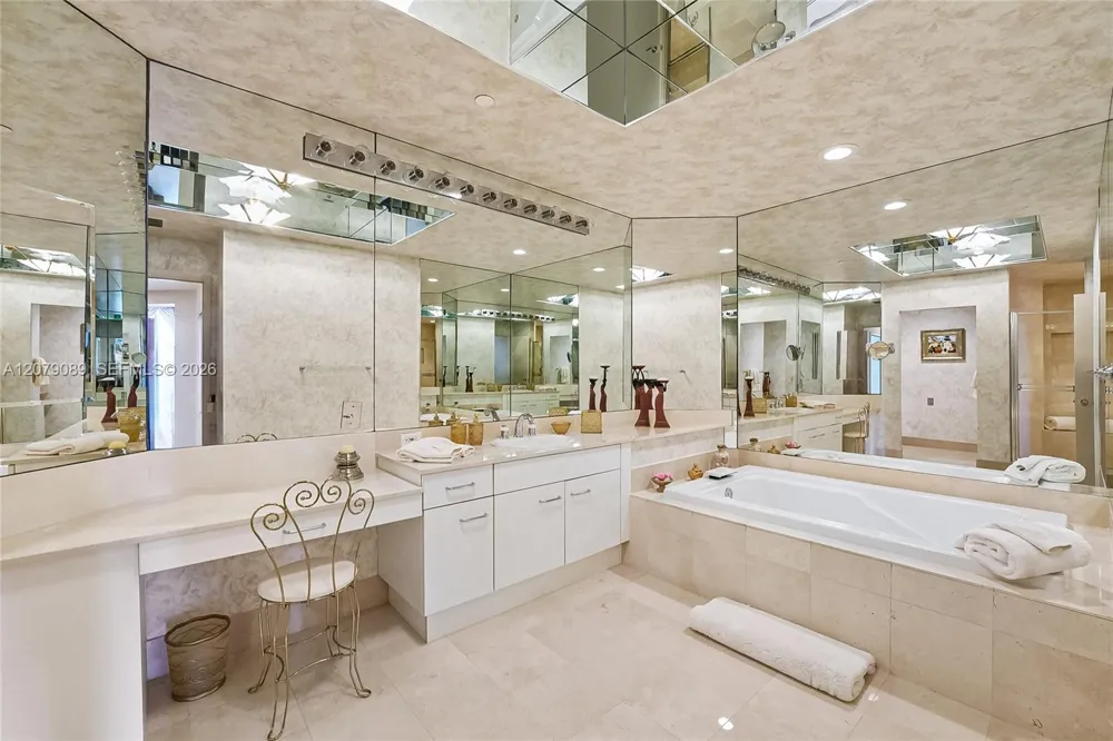 21150 Point Pl #3004 Aventura, FL 33180