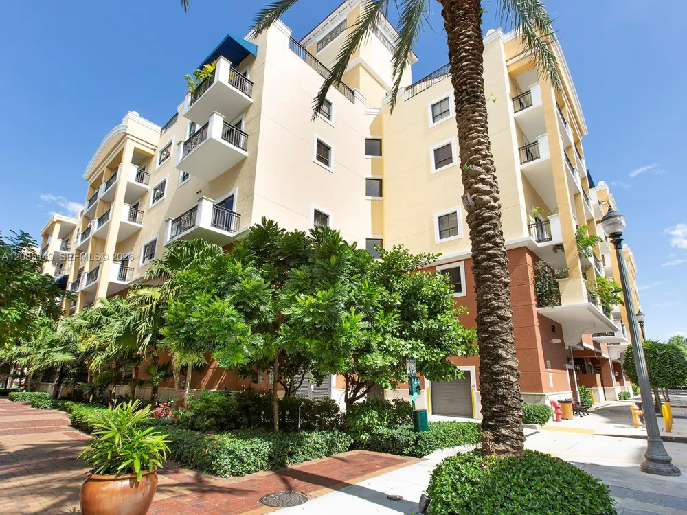 8395 SW 73rd Ave #309 Miami, FL 33143