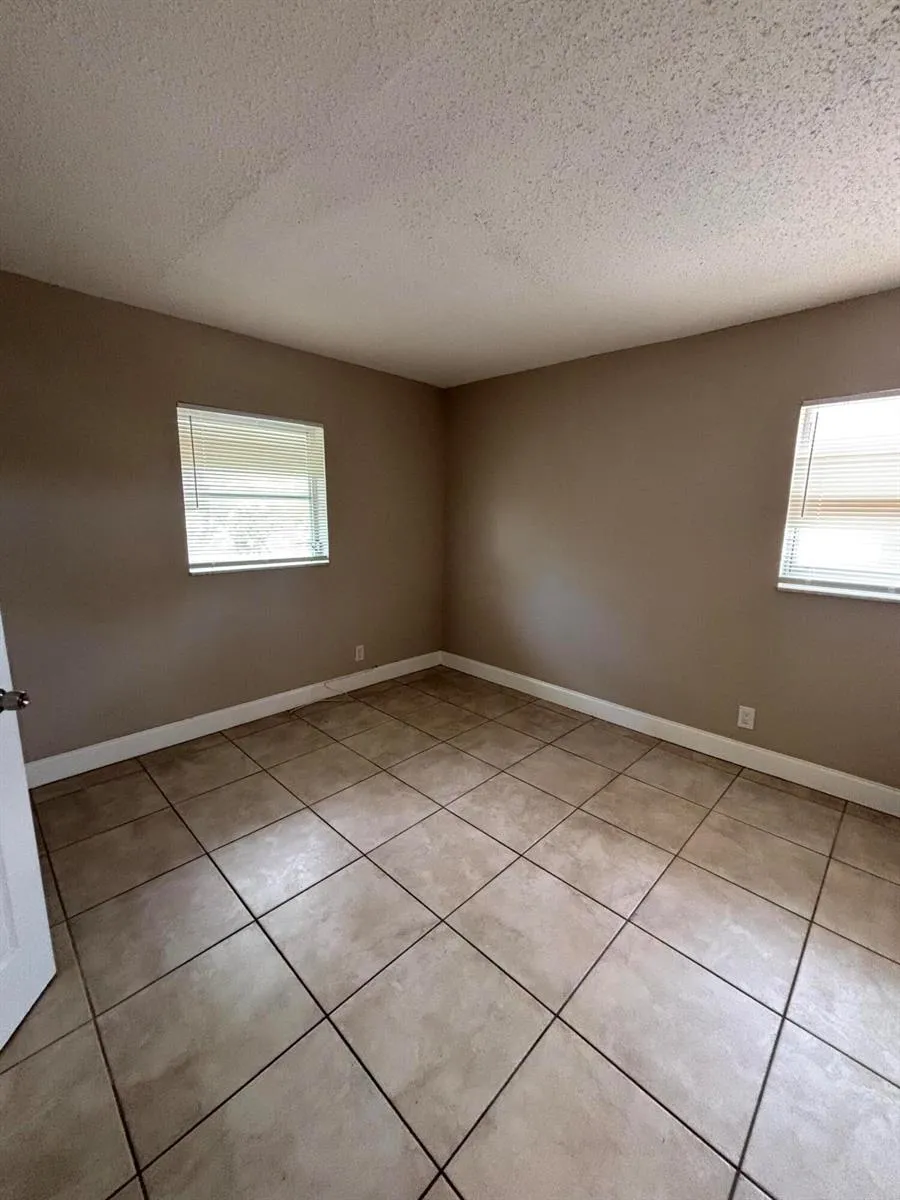 1550 NW 15TH STREET #8 Boca Raton, FL 33486