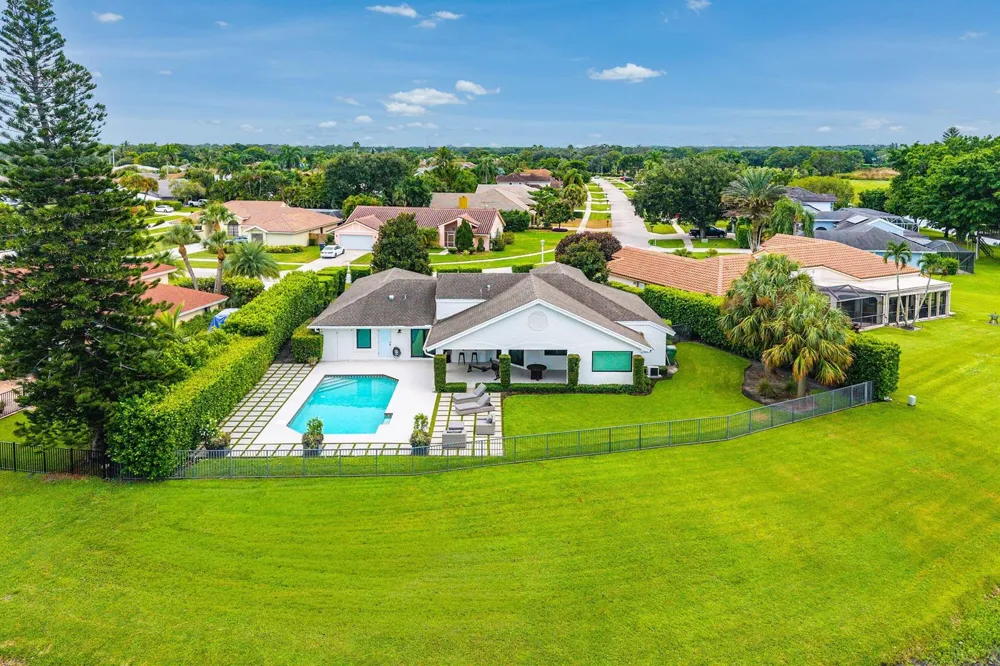 1860 Lynton Circle Wellington, FL 33414
