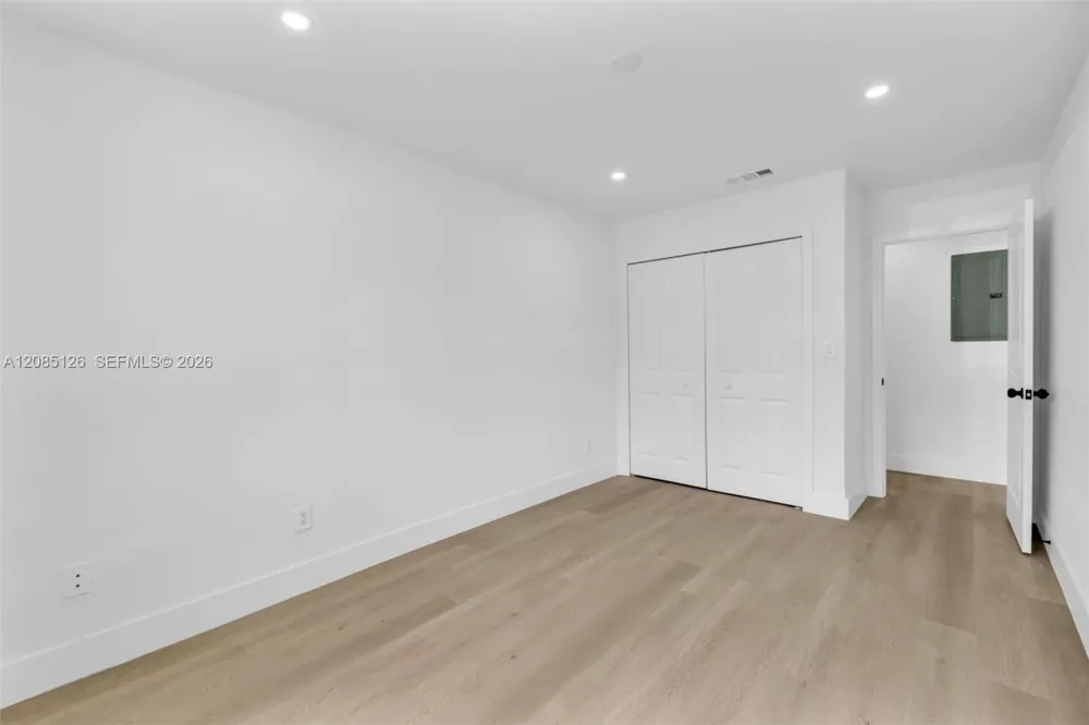 1597 NE 143rd St #1595 North Miami, FL 33161