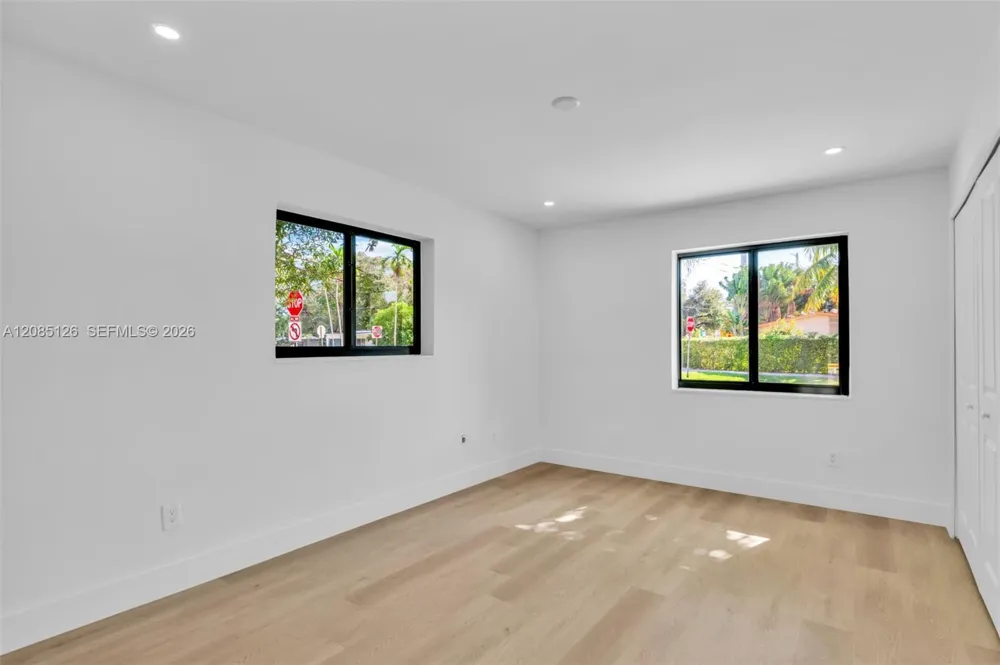 1597 NE 143rd St #1595 North Miami, FL 33161