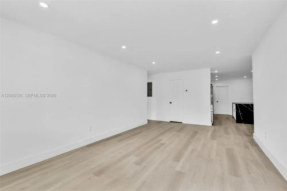 1597 NE 143rd St #1595 North Miami, FL 33161