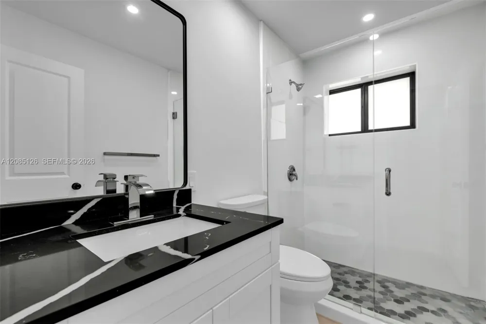 1597 NE 143rd St #1595 North Miami, FL 33161