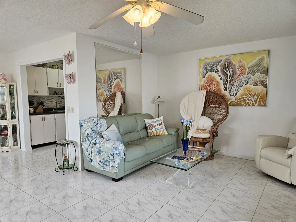 224 Burgundy E Delray Beach, FL 33484