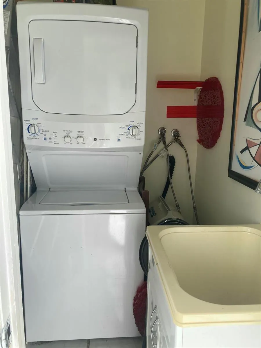 224 Burgundy E Delray Beach, FL 33484