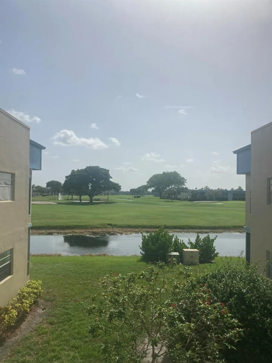 224 Burgundy E Delray Beach, FL 33484