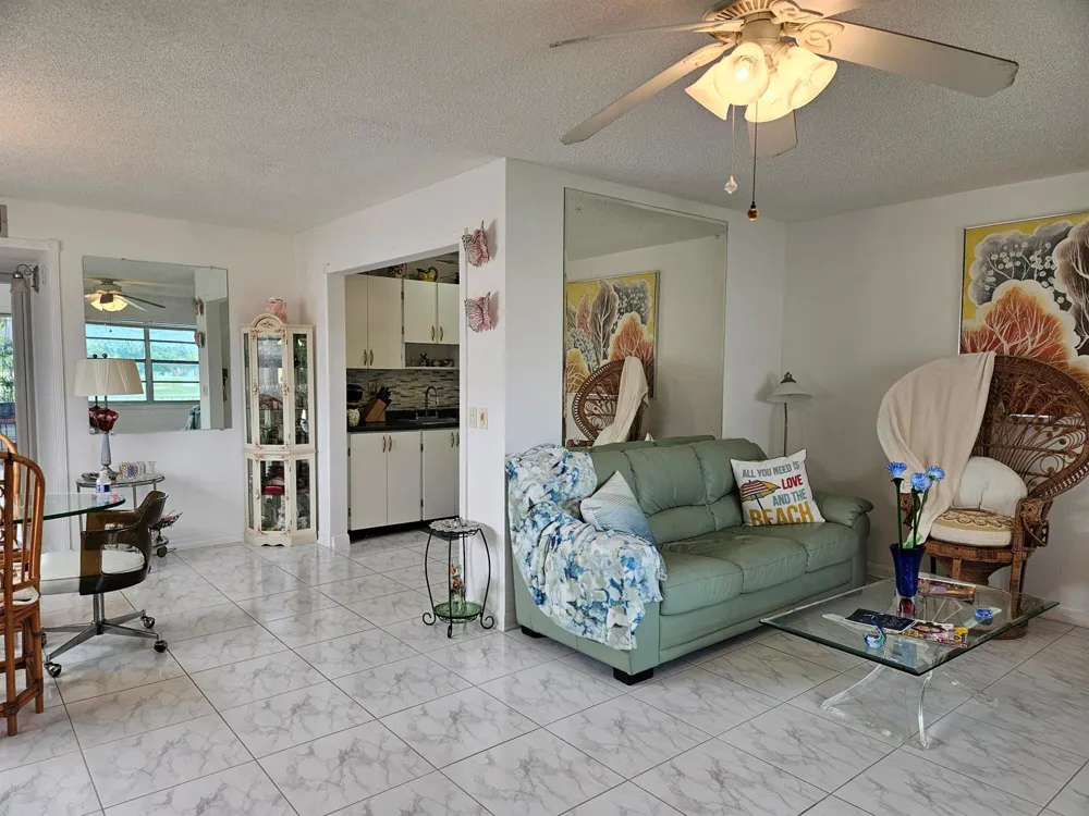 224 Burgundy E Delray Beach, FL 33484